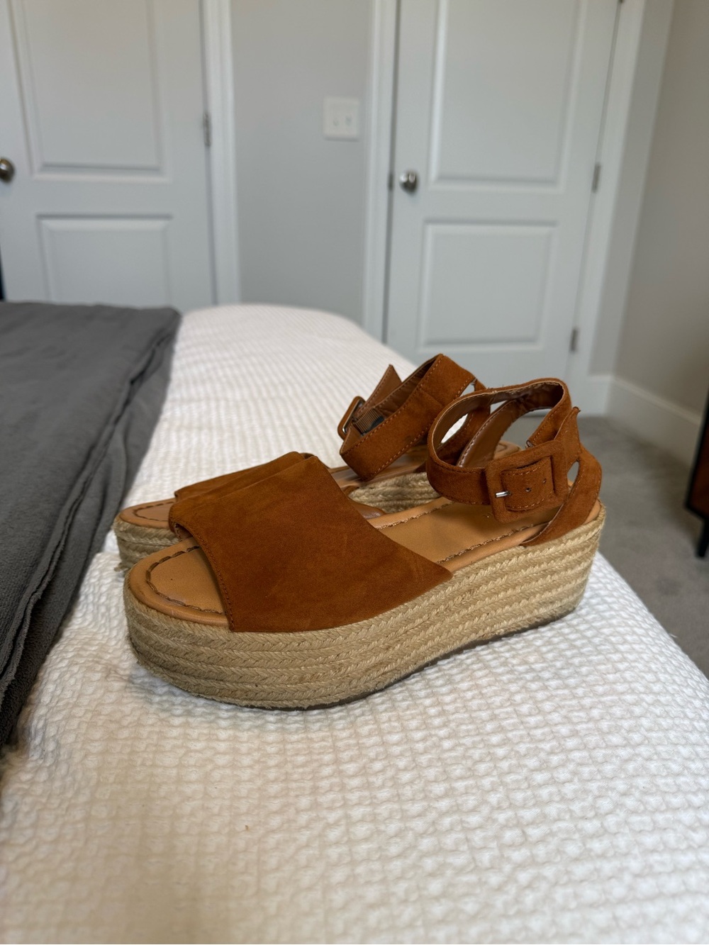 American Eagle Platform Espadrille Wedge Sandals